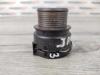 Фланец системы охлаждения Audi Q5 2010 3.2 CALB Фланец системы охлаждения Audi Q5 2010 3.2 CALB