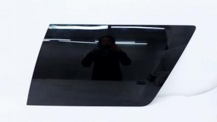 Стекло кузовное глухое заднее правое Cadillac Escalade K2 L86 БУ