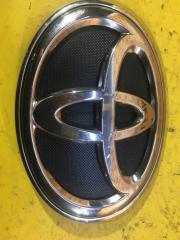 Запчасть эмблема решетки радиатора передняя Toyota Fortuner 2015-2020