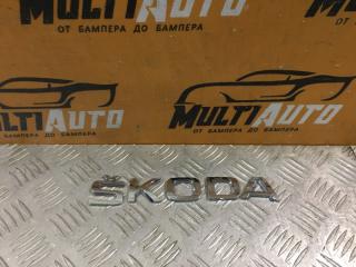 Запчасть эмблема крышки багажника задняя Skoda Karoq 2016-