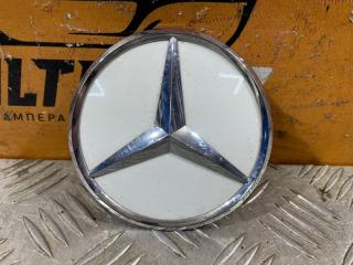 Эмблема крышки багажника задняя Mercedes C-Classe 2014-2021