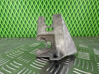 Кронштейн троса МКПП Renault Scenic 2 K4M782 1.6 112 л.с. Кронштейн троса МКПП Renault Scenic 2 K4M782 1.6 112 л.с.