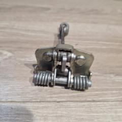 Ограничитель двери RENAULT LOGAN 1 2004-2014 Ограничитель двери RENAULT LOGAN 1 2004-2014