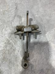 Ограничитель двери RENAULT LOGAN СЕДАН 2004-2015 Ограничитель двери RENAULT LOGAN СЕДАН 2004-2015