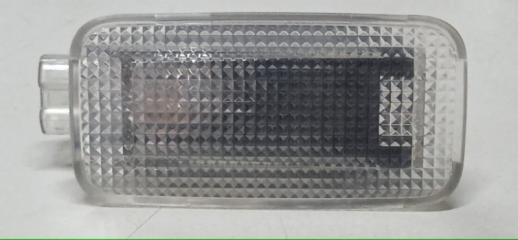 Плафон подсветки багажника TOYOTA CAMRY БУ