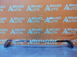 Накладка решетки радиатора Toyota Land Cruiser 200 БУ