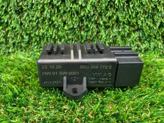 Блок управления подогревом сидений Volkswagen Polo MK6 liftback 2020 1.6 CWVA