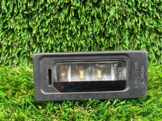 Плафон подсветка номера Volkswagen Polo MK5 2015 1.6 CFNA Плафон подсветка номера Volkswagen Polo MK5 2015 1.6 CFNA