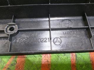 Накладка на порог правая MERCEDES V W638 104.900 2.8L