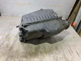 Корпус воздушного фильтра V 2002 W638 104.900 2.8L