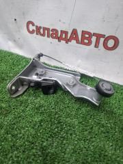 Ролик сдвижной двери правый задний Toyota Estima 2003 ACR40W 2AZFE Ролик сдвижной двери правый задний Toyota Estima 2003 ACR40W 2AZFE