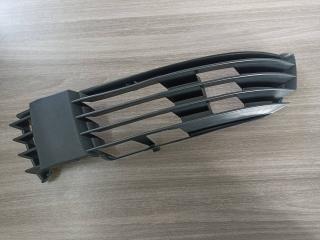 Решетка в бампер передняя левая Volkswagen Passat B5+ новая