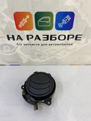 Запчасть дефлектор на торпедо левый Mazda CX-7 2007