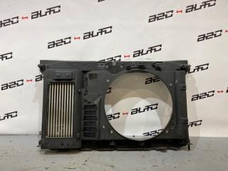 Передняя панель рамка радиатора Peugeot 3008 2012