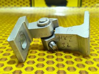 Петля двери задняя верхняя левая Volkswagen Polo MK2 2013 CFNA Петля двери задняя верхняя левая Volkswagen Polo MK2 2013 CFNA