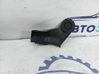 Накладка крышки багажника задняя левая toyota land cruiser VDJ200 1VD FTV БУ