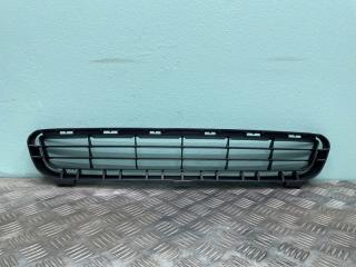 Решетка в бампер передняя Toyota Camry V40 новая