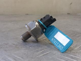 Датчик давления топлива Renault Megane 2 K9K Датчик давления топлива Renault Megane 2 K9K