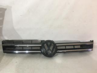 Решетка радиатора передняя Volkswagen Touareg 2010- 2 7P6853651 Б/У