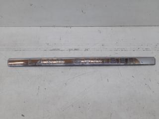 Накладка крышки багажника Toyota Land Cruiser 200 БУ