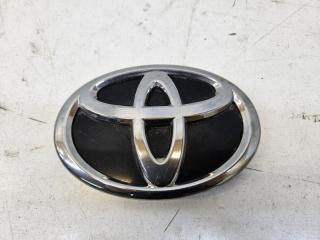Эмблема решетки радиатора передняя Toyota Camry 2017-2021