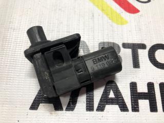 Концевик капота BMW 1-Series E82 N54B30 Концевик капота BMW 1-Series E82 N54B30