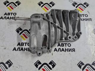 Запчасть кронштейн компрессора кондиционера BMW 2012
