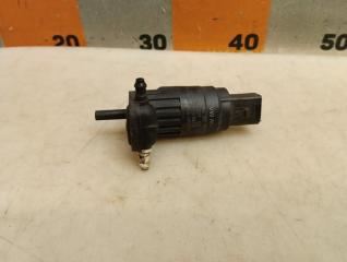 Насос омывателя Skoda Yeti 5L Насос омывателя Skoda Yeti 5L