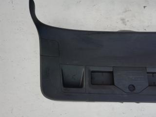 Накладка крышки багажника Passat B7