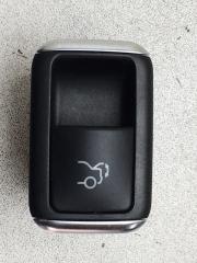 Кнопка открывания багажника передняя левая Mercedes E350 2011