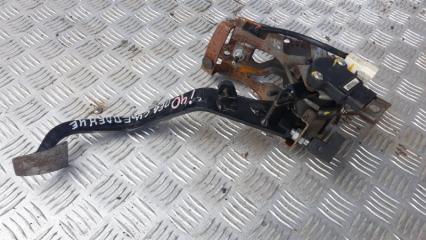 Педаль сцепления Hyundai I40 2012  - 2015