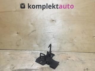 Замок на капот Volkswagen Polo 4 2005-2009 6Q0823480D Б/У