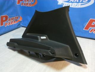 Обшивка стойки левая задняя Renault Sandero 2011 1.6 K4M