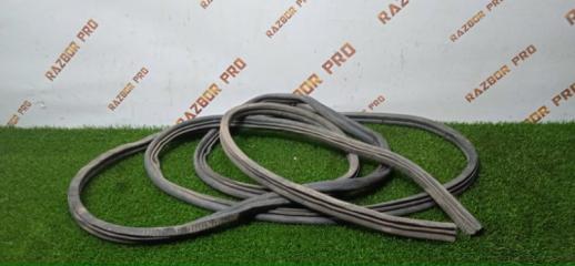 Уплотнитель двери Ford Transit 7 2006-2014 CYFA