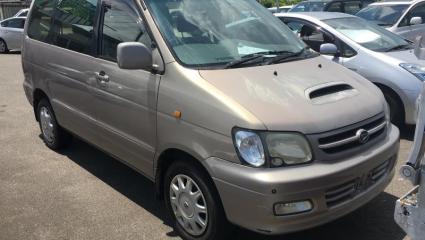 Стекло собачника правое TOYOTA LITE ACE NOAH 1999