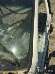 Накладка на лобовое стекло передняя левая AUDI A6 2004-2011