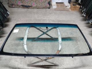Запчасть стекло лобовое переднее Chevrolet Tahoe 1991-2000