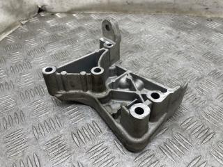 Кронштейн двигателя правый Renault Captur J5 2017 K9K