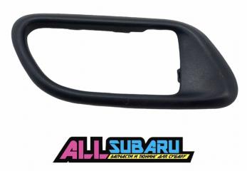 Рамка дверной ручки передняя правая SUBARU Impreza WRX STI 2000 - 2002