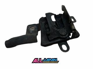 Замок капота передний SUBARU Forester 2000 - 2002