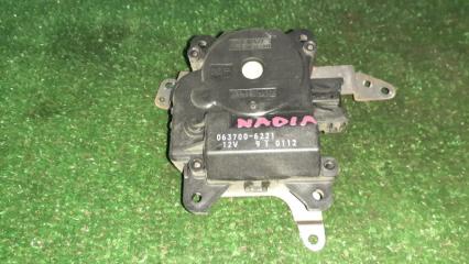 Сервопривод заслонок печки TOYOTA NADIA 1998 SXN15 3SFE 063700-6221 Б/У