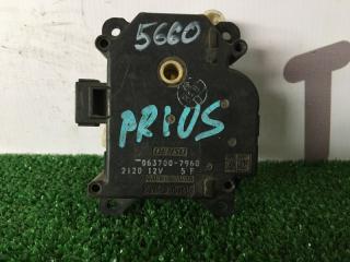 Сервопривод заслонок печки TOYOTA PRIUS NHW20 1NZFXE 0637007960 контрактная