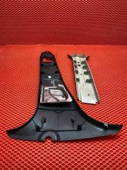 Обшивка центральной стойки левая Renault Duster 2012 F4R 400