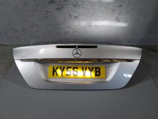Крышка багажника Mercedes E-class