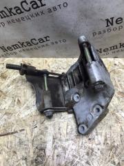 Кронштейн генератора Mercedes w123 Седан 615.940 БУ