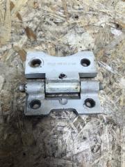 Петля двери передняя Mercedes w123 Седан M123.920 контрактная