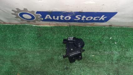 Замок багажника TOYOTA Auris 2007