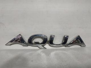 Запчасть шильдик Toyota Aqua