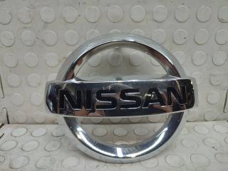 Запчасть эмблема передняя Nissan Juke 2011-