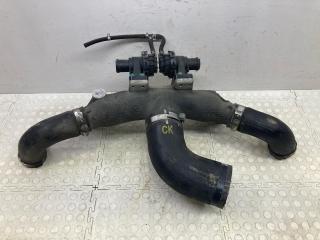 Патрубок интеркуллера Kia Stinger CK 2018 G6DP Патрубок интеркуллера Kia Stinger CK 2018 G6DP